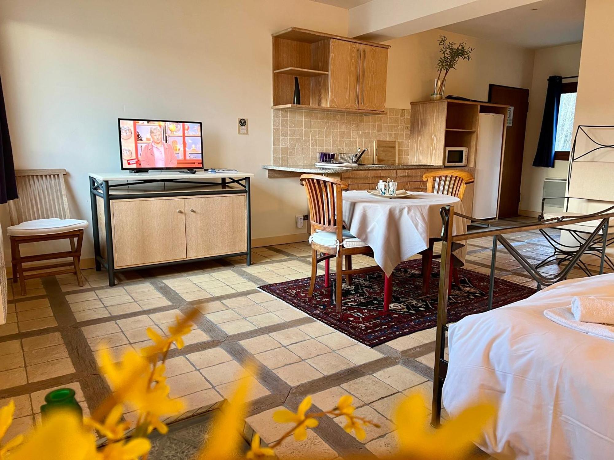 L'Antilope Hotel Nancay Eksteriør billede